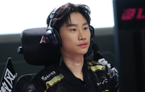 Kaiyun-包含Doinb回归赛场，惊险取胜首场状态亮眼，公牛观众沸腾！的词条